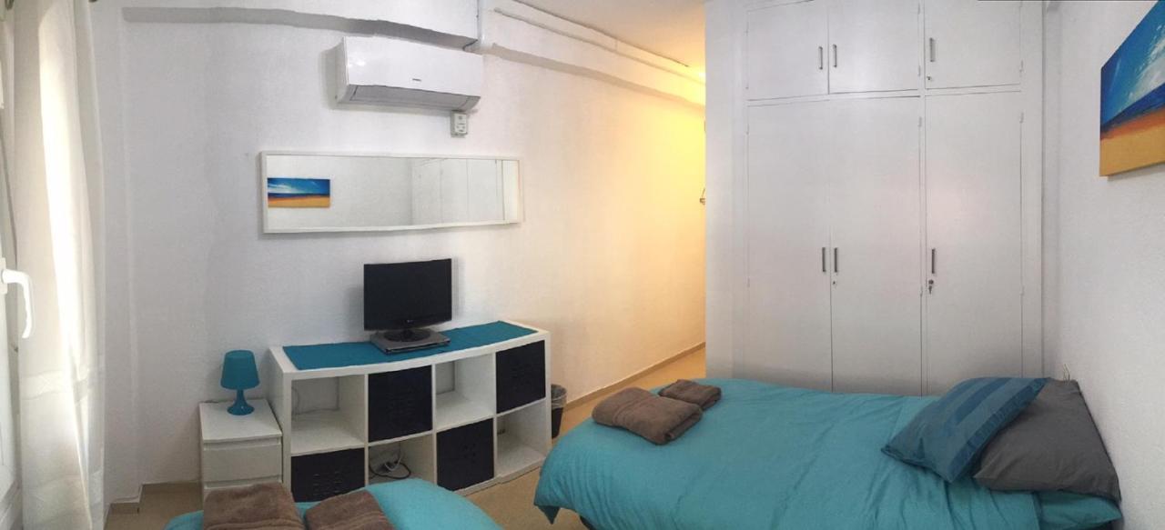 Edificio Verdemar - Stunning 1 Bed Apartment With Pool & Sea Views 네르하 외부 사진